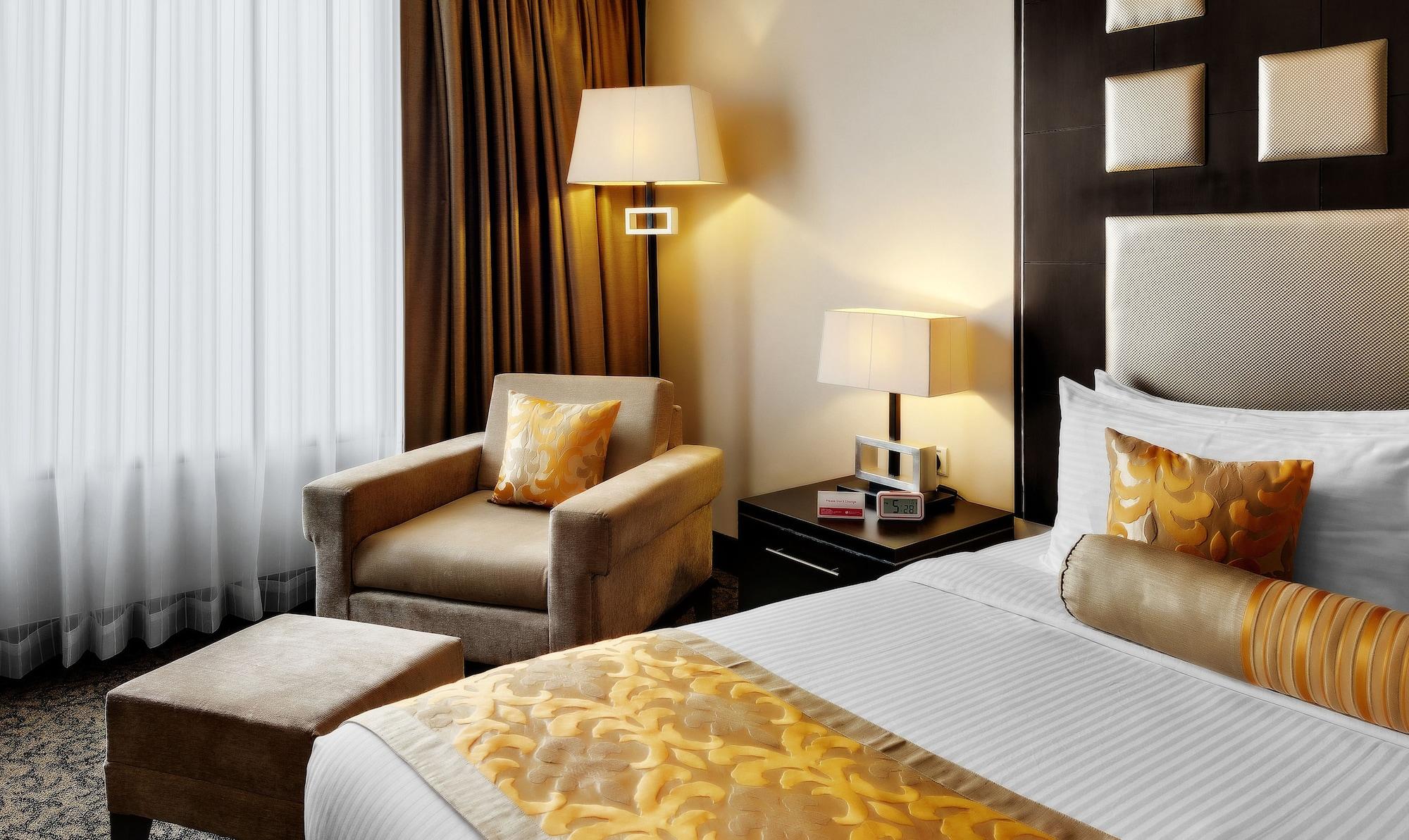 Ramada Plaza By Wyndham Jhv Benares Buitenkant foto