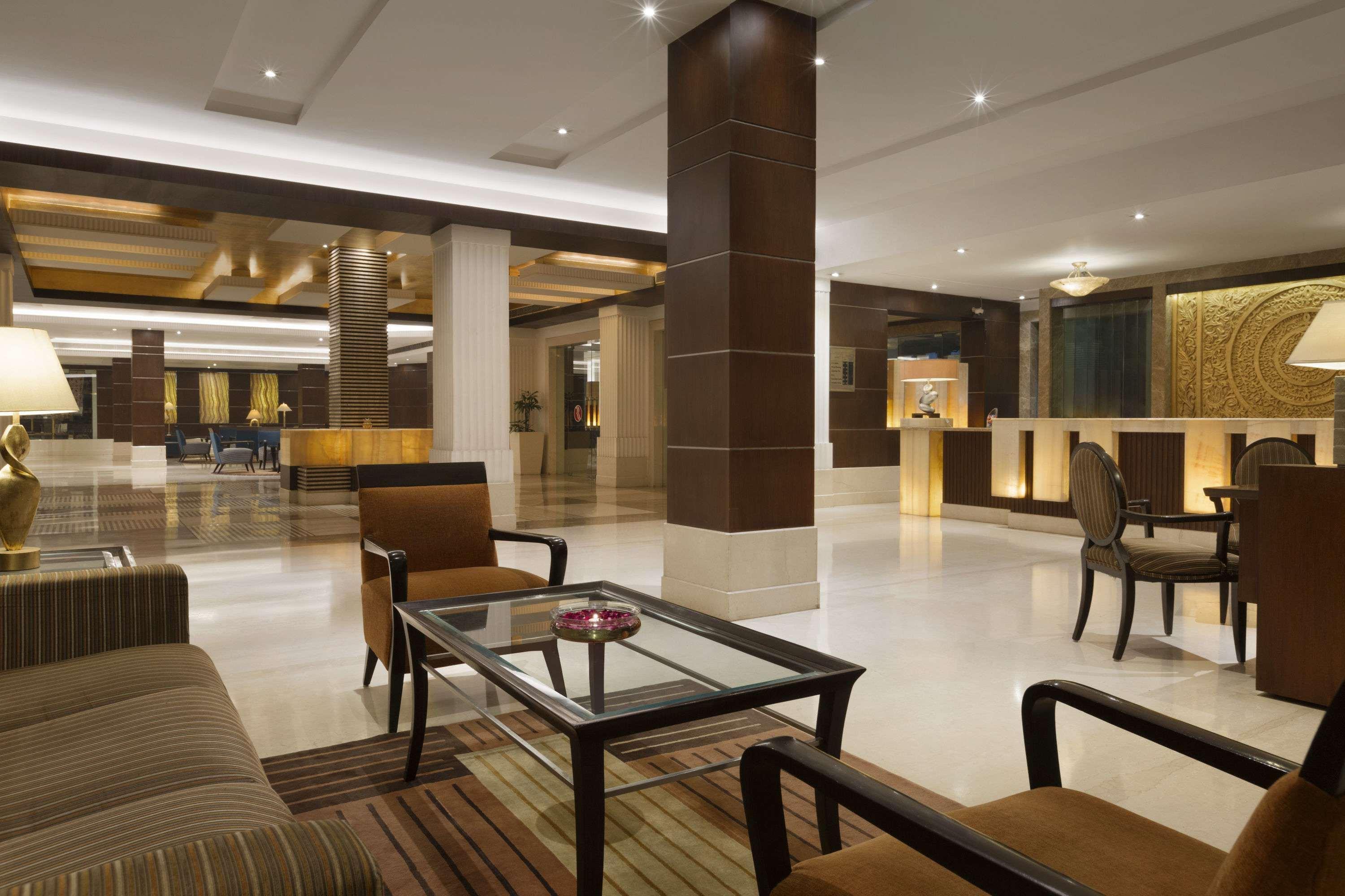 Ramada Plaza By Wyndham Jhv Benares Buitenkant foto